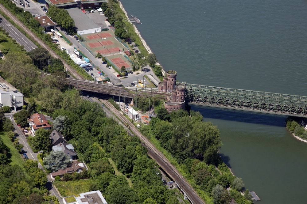 Mainz aus der Vogelperspektive: Bahn- Brückenbauwerk der Mainzer Südbrücke in Mainz im Bundesland Rheinland-Pfalz, Deutschland