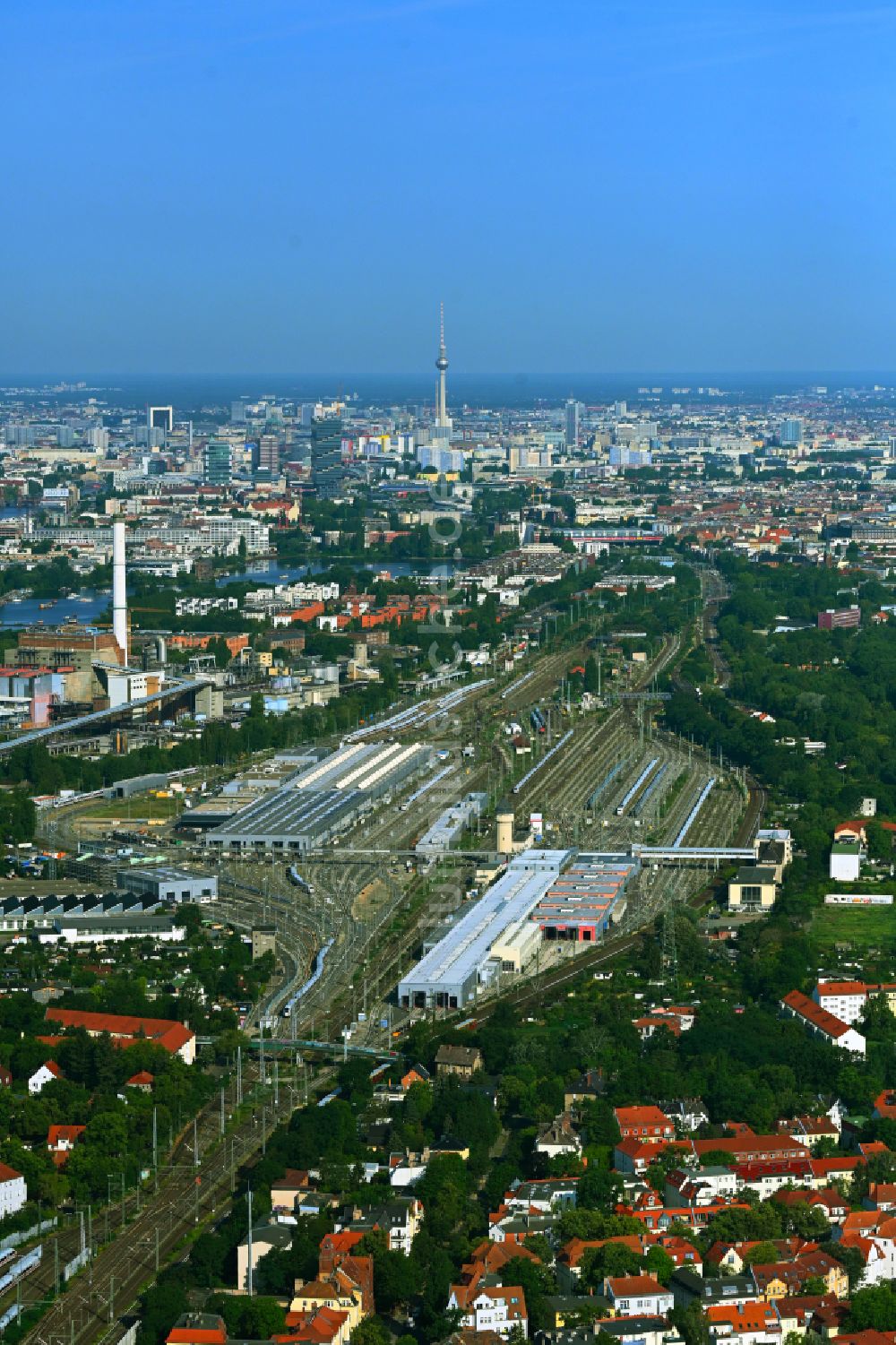 Luftbild Berlin - Bahnbetriebswerk und Ausbesserungswerk Rummelsburg I in Berlin