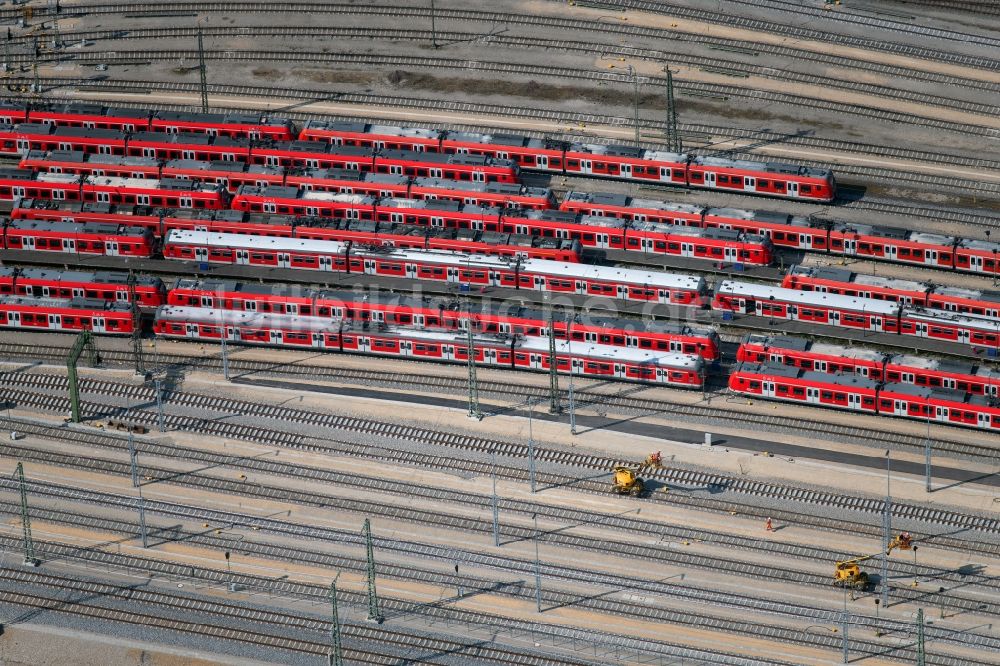 München aus der Vogelperspektive: Bahnbetriebswerk der Deutschen Bahn an der Zamilastraße in München im Bundesland Bayern, Deutschland