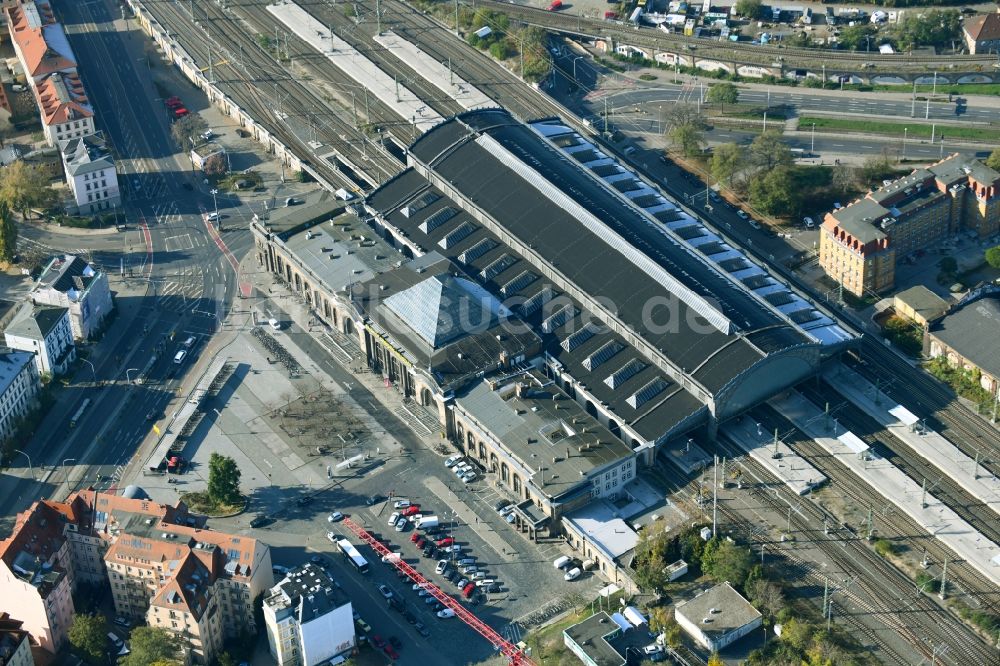 Luftbild Dresden - Bahnhofsgebäude und Gleisanlagen des S-Bahnhofes Dresden-Neustadt im Ortsteil Neustadt in Dresden im Bundesland Sachsen, Deutschland