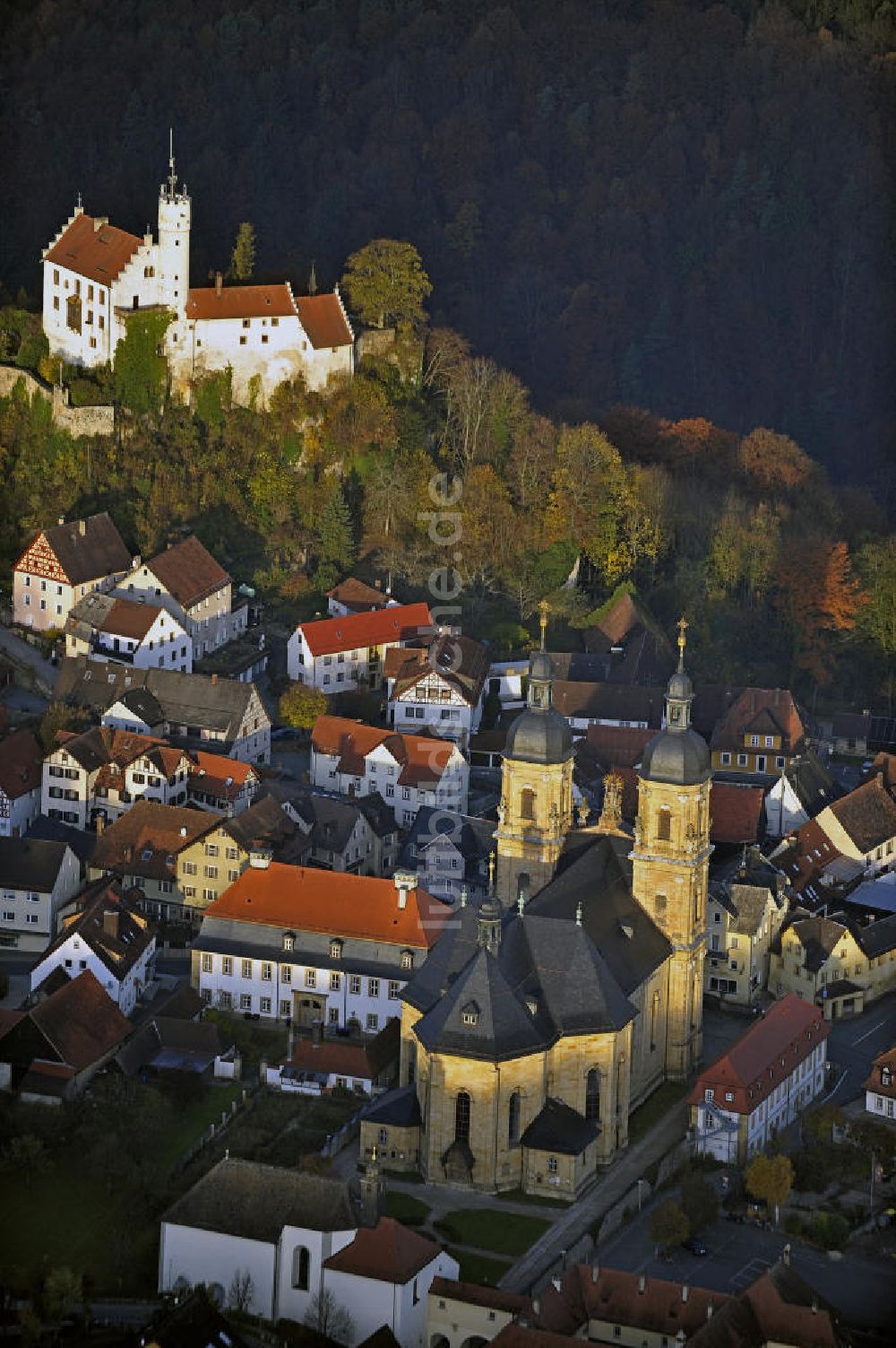 Luftaufnahme Gößweinstein - Basilika und Burg Gößweinstein