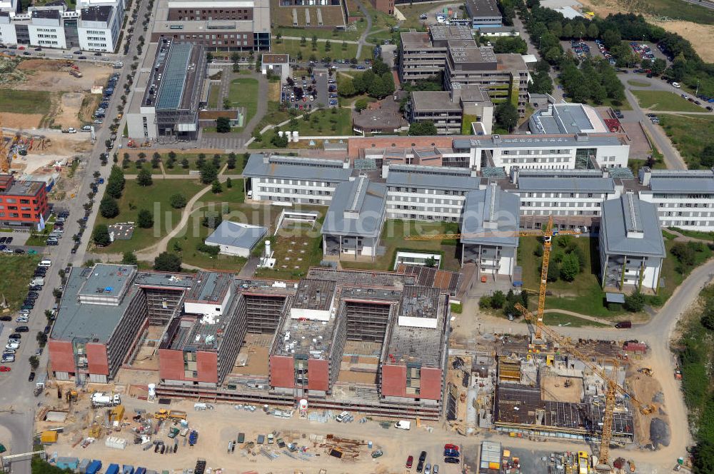 Luftbild Frankfurt am Main - Bau des Biologicums und Biozentrum in Frankfurt Riedberg