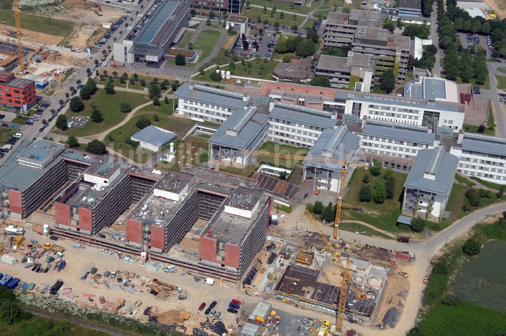 Luftaufnahme Frankfurt am Main - Bau des Biologicums und Biozentrum in Frankfurt Riedberg