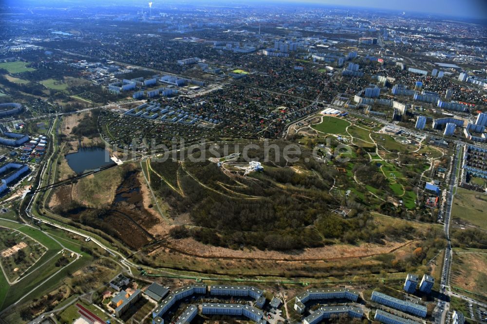 Luftbild Berlin - Bauarbeiten auf dem Gelände der IGA 2017 am Kienberg im Bezirk Marzahn-Hellersdorf in Berlin