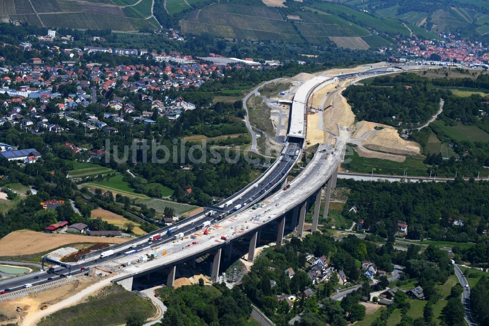 Würzburg aus der Vogelperspektive: Bauarbeiten an der Talbrücke Heidingsfeld und Verlauf der Bundesautobahn A3 im Süden von Würzburg im Bundesland Bayern