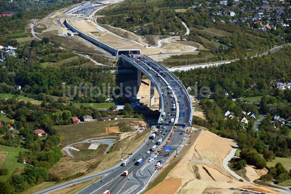 Luftbild Würzburg - Bauarbeiten an der Talbrücke Heidingsfeld und Verlauf der Bundesautobahn A3 im Süden von Würzburg im Bundesland Bayern
