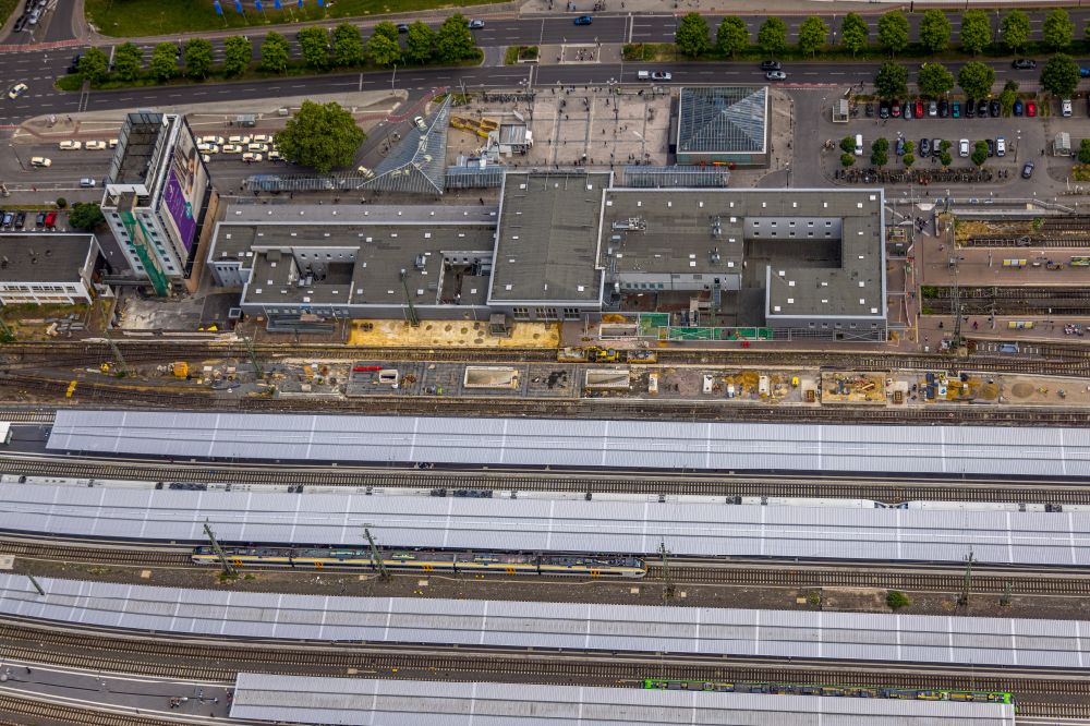 Luftbild Dortmund - Bauarbeiten zum Umbau der Bahnsteige am Hauptbahnhof in Dortmund im Bundesland Nordrhein-Westfalen, Deutschland