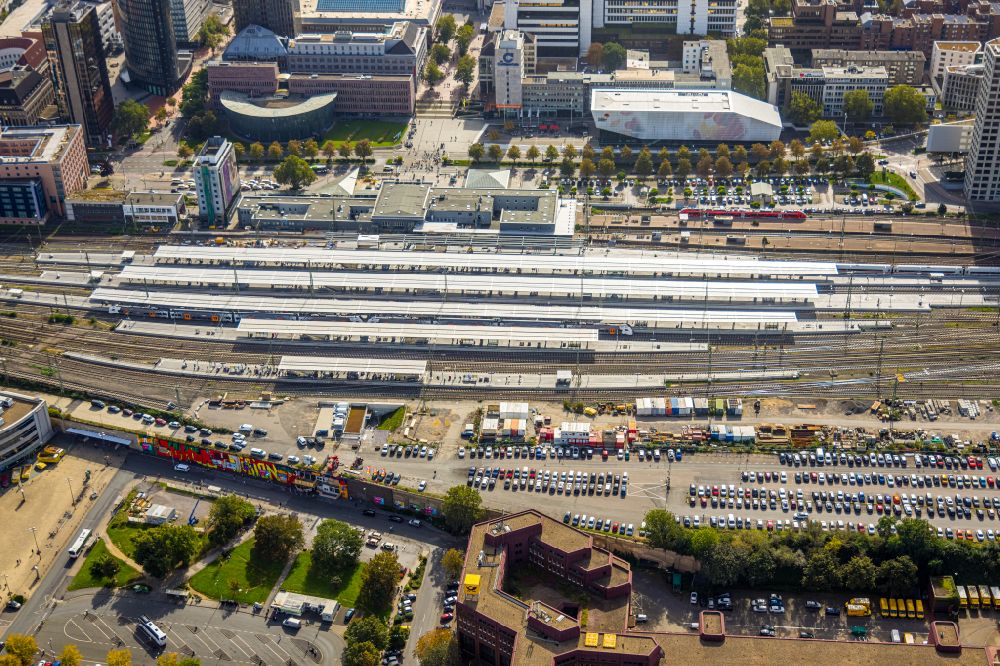 Dortmund aus der Vogelperspektive: Bauarbeiten zum Umbau der Bahnsteige am Hauptbahnhof in Dortmund im Bundesland Nordrhein-Westfalen, Deutschland
