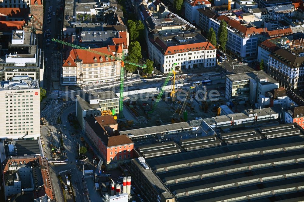 Luftaufnahme München - Bauarbeiten zur Sanierung des Bahnhofsgebäude des Hauptbahnhofes im Ortsteil Ludwigsvorstadt-Isarvorstadt in München im Bundesland Bayern, Deutschland