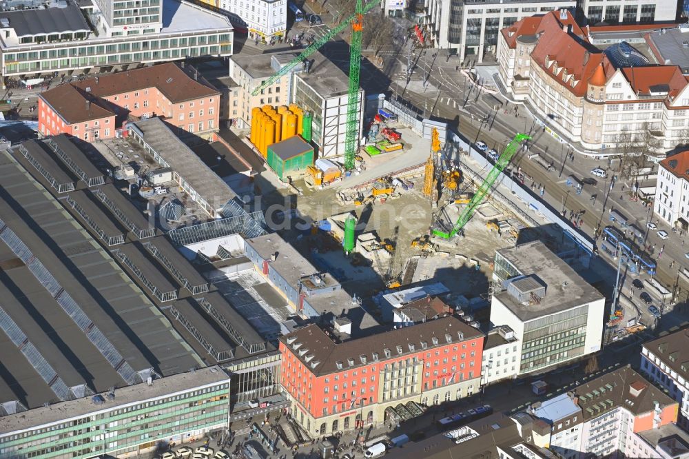 Luftbild München - Bauarbeiten zur Sanierung des Bahnhofsgebäude des Hauptbahnhofes im Ortsteil Ludwigsvorstadt-Isarvorstadt in München im Bundesland Bayern, Deutschland