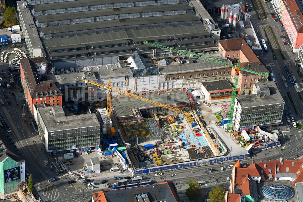 München von oben - Bauarbeiten zur Sanierung des Bahnhofsgebäude des Hauptbahnhofes im Ortsteil Ludwigsvorstadt-Isarvorstadt in München im Bundesland Bayern, Deutschland
