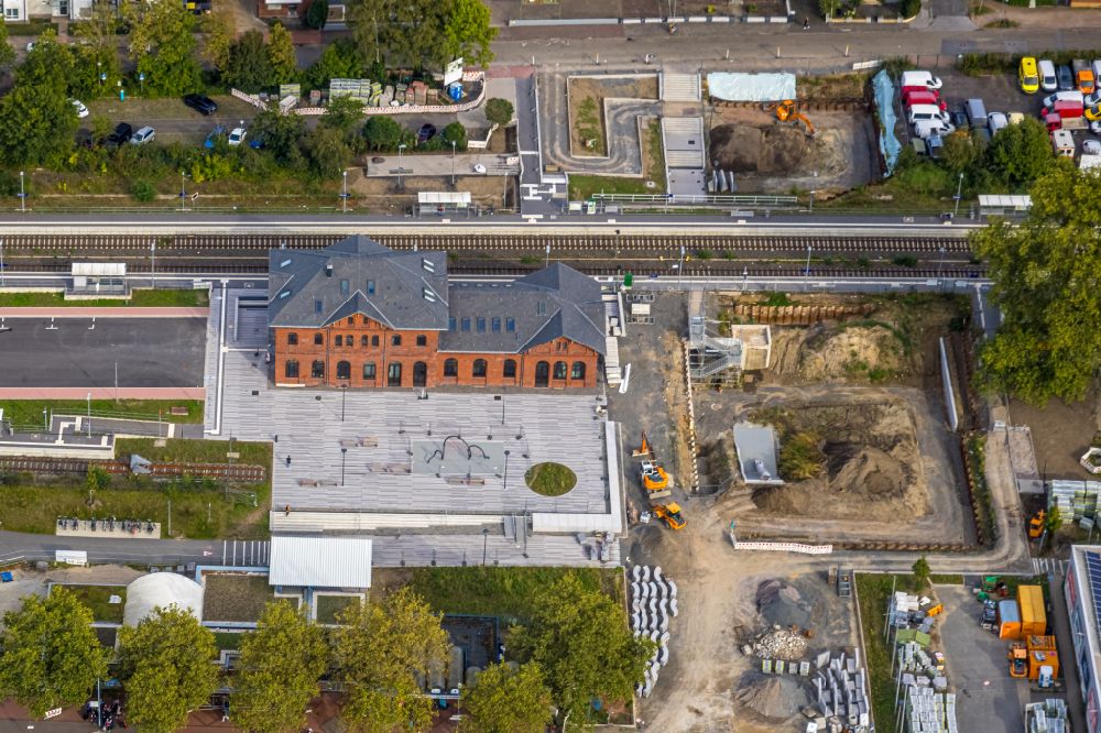 Luftaufnahme Dorsten - Bauarbeiten zur Sanierung am Gleisverlauf und Bahnhofsgebäude des Bahnhof in Dorsten im Bundesland Nordrhein-Westfalen, Deutschland