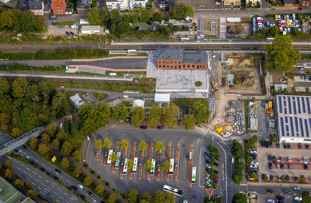 Dorsten von oben - Bauarbeiten zur Sanierung am Gleisverlauf und Bahnhofsgebäude des Bahnhof in Dorsten im Bundesland Nordrhein-Westfalen, Deutschland