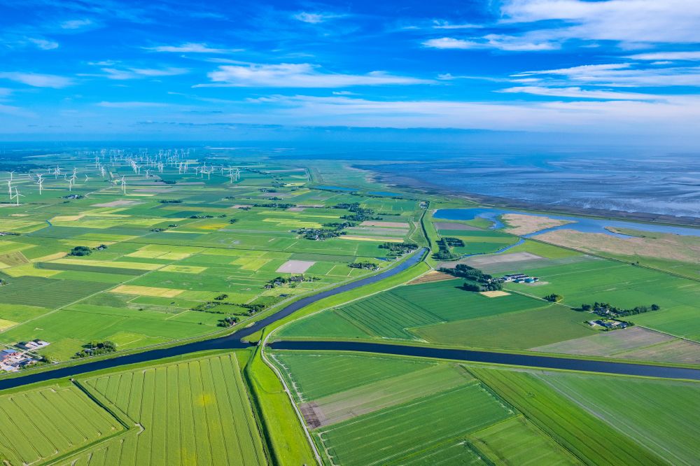 Luftaufnahme Ockholm - Bauernhöfe am Rande von Feldern in Ockholm im Bundesland Schleswig-Holstein, Deutschland