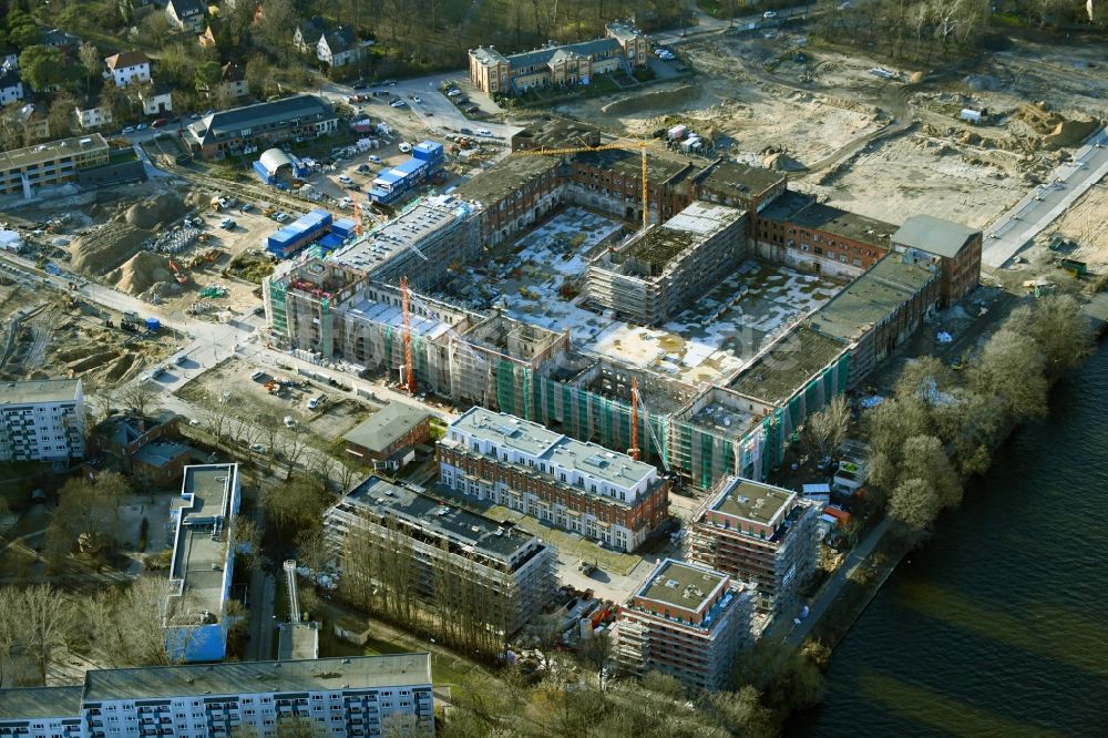 Berlin aus der Vogelperspektive: Baugeschehen am Gebäudekomplex der alten REWATEX - Wäscherei im Ortsteil Spindlersfeld in Berlin, Deutschland