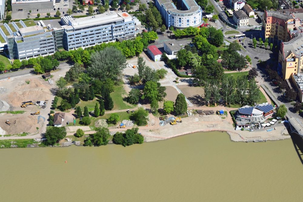 Weil am Rhein von oben - Baumaßnahmen zur Umgestaltung der Parkanlage Rheinpark am Ufer des Rheins in Weil am Rhein im Bundesland Baden-Württemberg, Deutschland