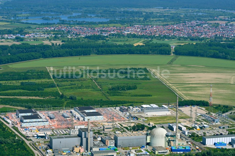 Luftaufnahme Philippsburg - Bauplatz des Gleichstromkonverters auf dem Geländes des stillgelegten AKW - KKW Kernkraftwerk am Rheinufer in Philippsburg im Bundesland Baden-Württemberg, Deutschland