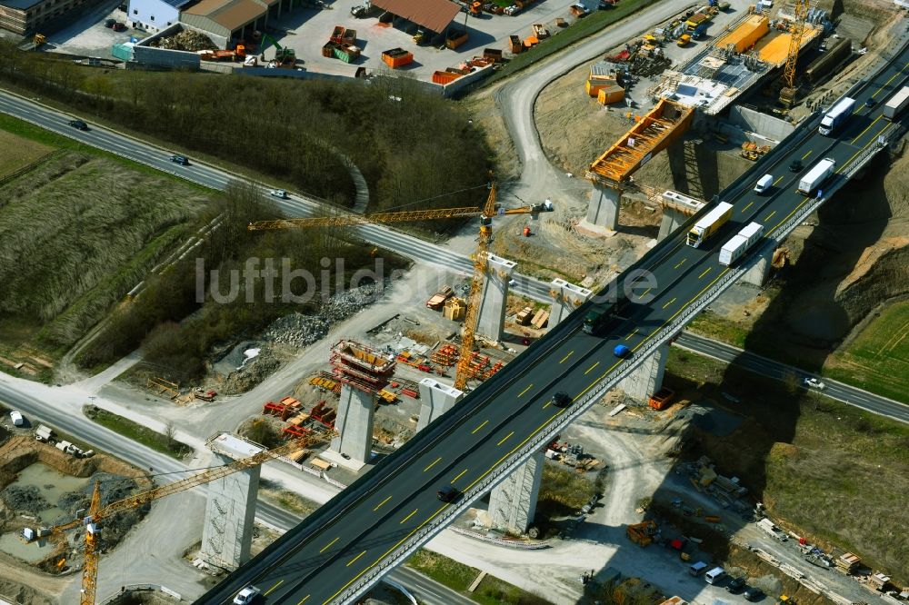 Kürnach aus der Vogelperspektive: Baustelle am Autobahn- Brückenbauwerk der BAB A7 in Kürnach im Bundesland Bayern, Deutschland