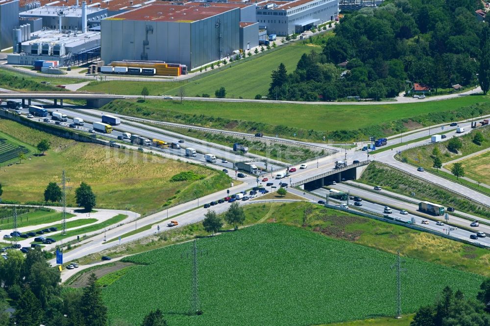 München aus der Vogelperspektive: Baustelle am Autobahn- Brückenbauwerk der BAB A99 - Lochhausener Straße in München im Bundesland Bayern, Deutschland