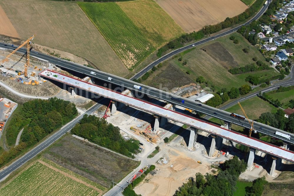Luftbild Kürnach - Baustelle am Autobahn- Brückenbauwerk der BAB A7 der Talbrücke Kürnach in Kürnach im Bundesland Bayern, Deutschland