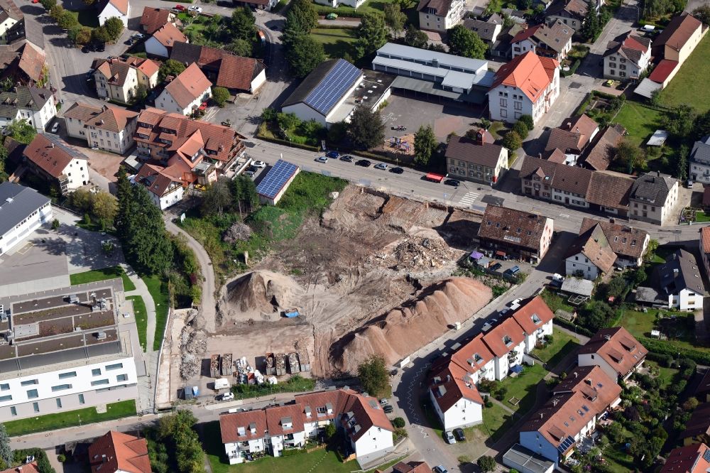 Luftaufnahme Schopfheim - Baustelle und Bauplatz von zwei Mehrfamilienhäusern in der Hauptstraße in Schopfheim im Bundesland Baden-Württemberg, Deutschland