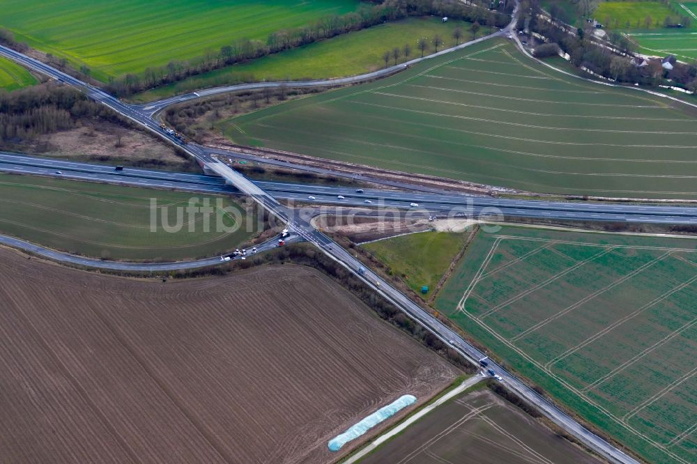 Luftaufnahme Friedland - Baustelle der Behelfs-Autobahnabfahrt der BAB A38 im Zuge der Sanierung des Heidkopftunnels in Friedland im Bundesland Niedersachsen, Deutschland