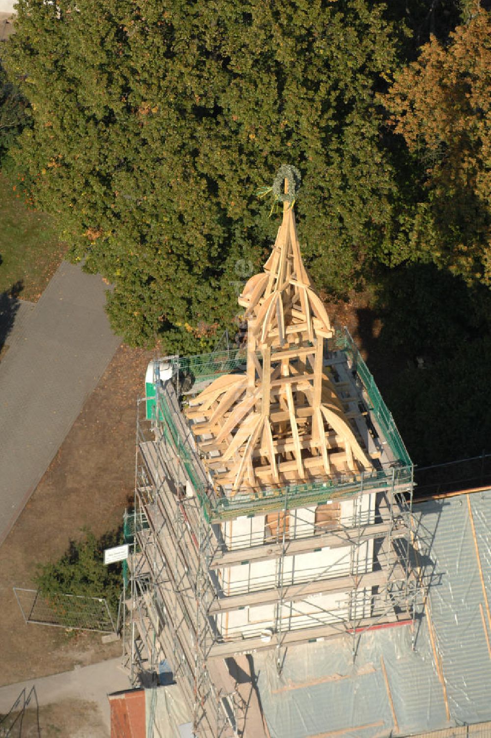 Luftaufnahme Bergzow - Baustelle Bergzower Dorfkirche