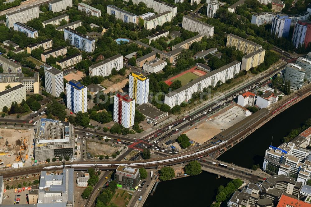 Berlin von oben - Baustelle Bürogebäude des Geschäftshauses JAHO an der Holzmarktstraße am S-Bahnhof Jannowitzbrücke in Berlin, Deutschland