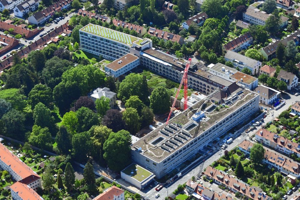 Basel von oben - Baustelle für einen Erweiterungs- Neubau Hirzbrunnen auf dem Klinikgelände des Krankenhauses St. Claraspital in Basel, Schweiz