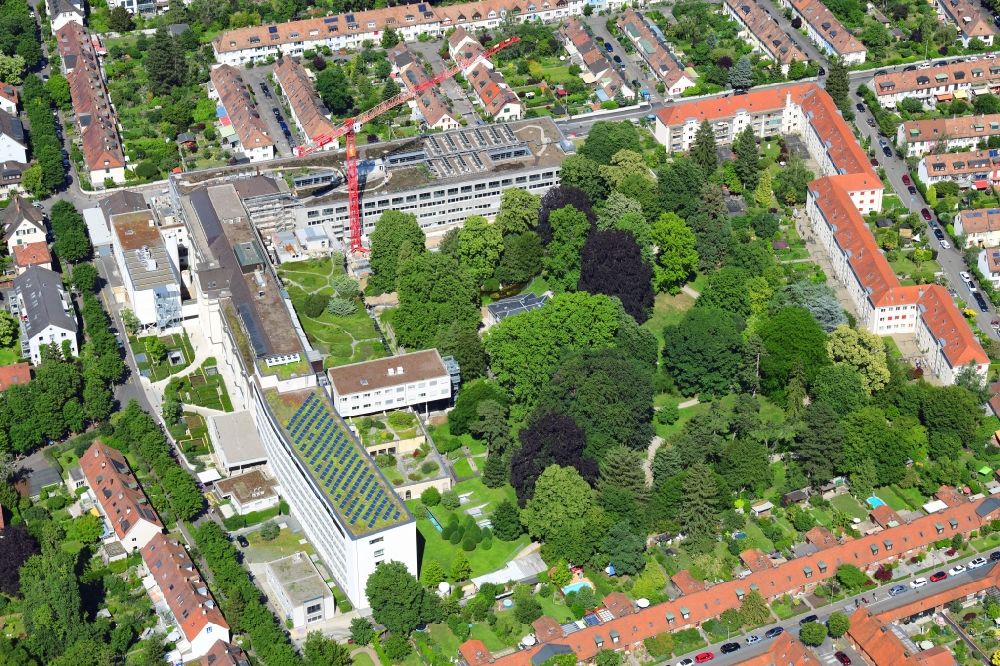 Basel von oben - Baustelle für einen Erweiterungs- Neubau Hirzbrunnen auf dem Klinikgelände des Krankenhauses St. Claraspital in Basel, Schweiz