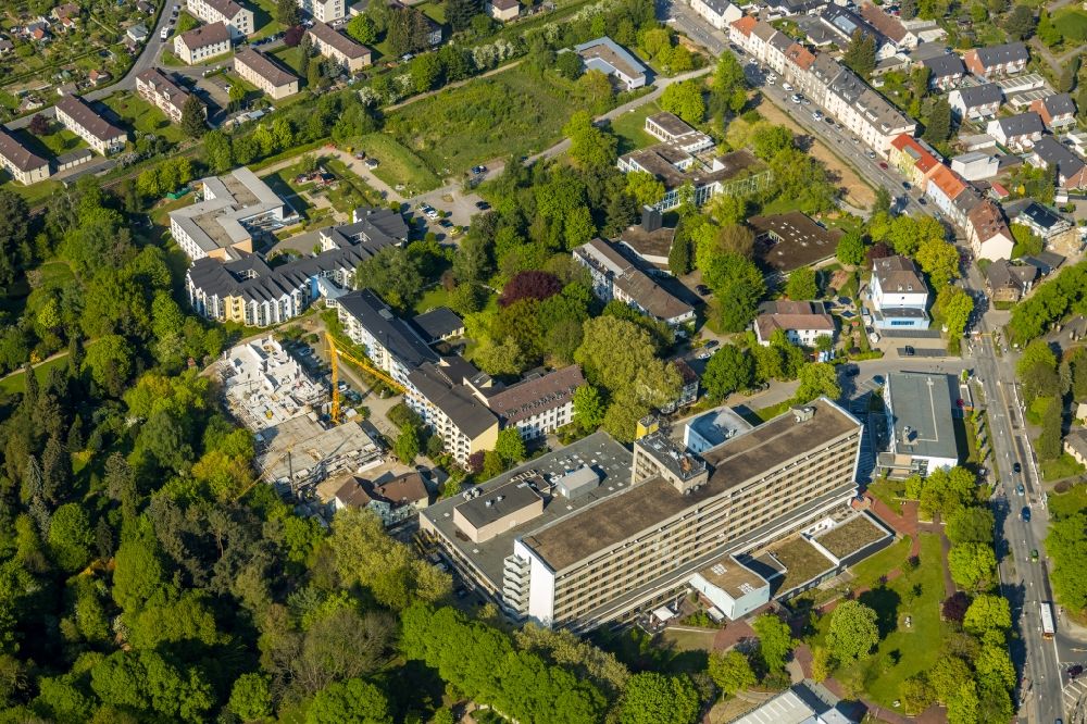 Luftbild Witten - Baustelle für einen Erweiterungs- Neubau auf dem Klinikgelände des Krankenhauses Evangelisches Krankenhaus Witten in Witten im Bundesland Nordrhein-Westfalen, Deutschland