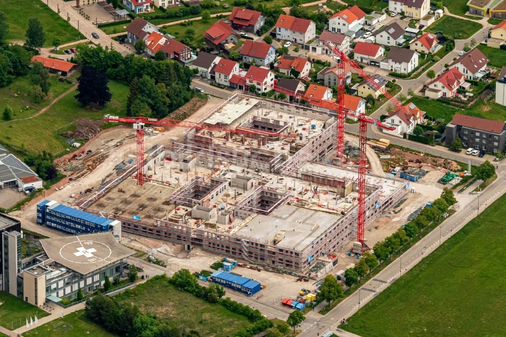 Luftbild Freudenstadt - Baustelle für einen Erweiterungs- Neubau auf dem Klinikgelände des Krankenhauses in Freudenstadt im Bundesland Baden-Württemberg, Deutschland