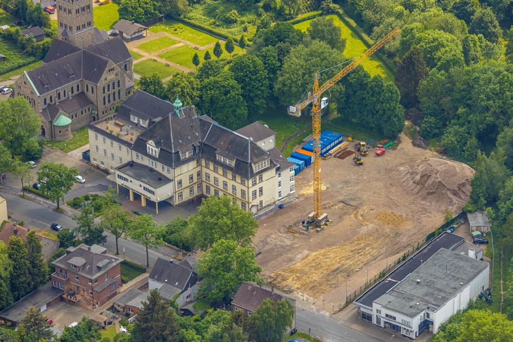 Luftbild Bochum - Baustelle für einen Erweiterungs- Neubau auf dem Klinikgelände des Krankenhauses Maria-Hilf-Krankenhaus in Bochum im Bundesland Nordrhein-Westfalen, Deutschland