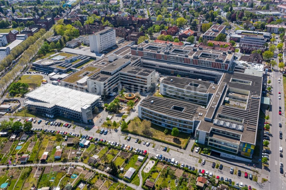 Luftbild Karlsruhe - Baustelle für einen Erweiterungs- Neubau auf dem Klinikgelände des Krankenhauses Städtisches Klinikum Karlsruhe in Karlsruhe im Bundesland Baden-Württemberg, Deutschland