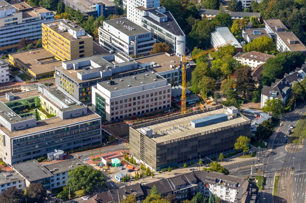 Luftbild Essen - Baustelle für einen Erweiterungs- Neubau auf dem Klinikgelände des Krankenhauses Universitätsklinikum Essen in Essen im Bundesland Nordrhein-Westfalen, Deutschland