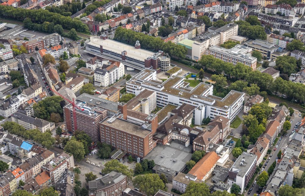 Dortmund von oben - Baustelle für einen Erweiterungs- Neubau auf dem Klinikgelände der Städtischen Kliniken in Dortmund im Bundesland Nordrhein-Westfalen, Deutschland