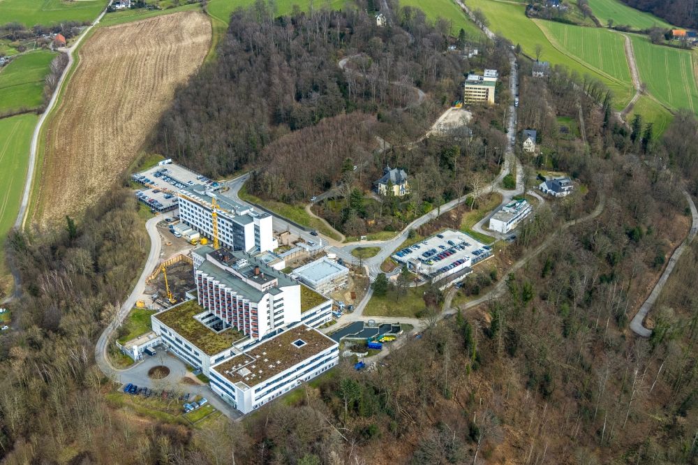 Essen von oben - Baustelle für einen Erweiterungs- Neubau Zentrum für seltene Lungenerkrankungen der Ruhrlandklinik in Essen im Bundesland Nordrhein-Westfalen, Deutschland