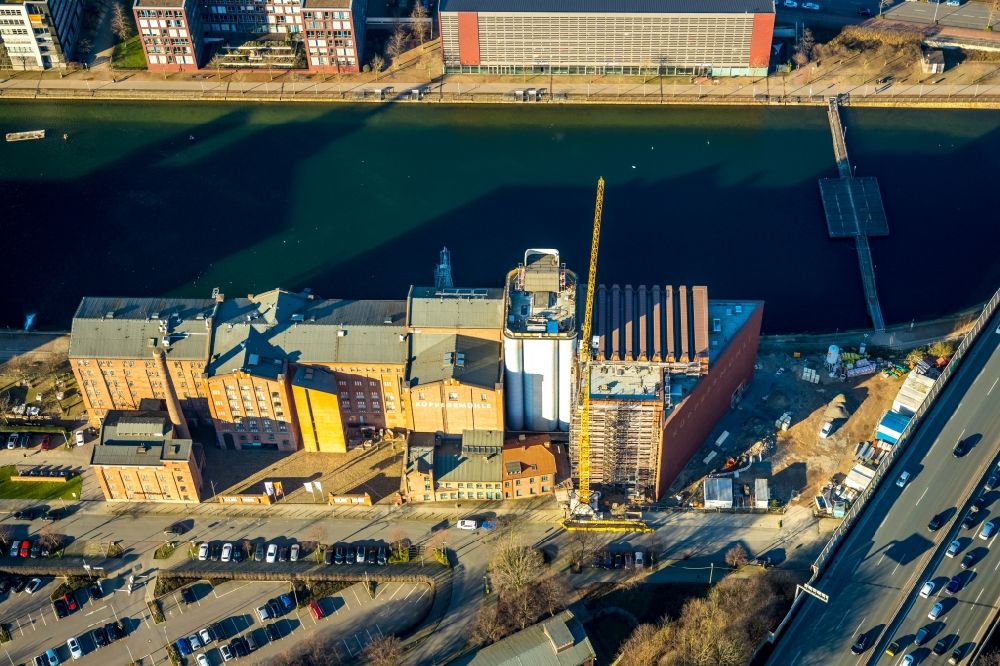 Luftbild Duisburg - Baustelle für einen Erweiterungsbau am Museum Küppersmühle für Moderne Kunst in Duisburg im Bundesland Nordrhein-Westfalen, Deutschland