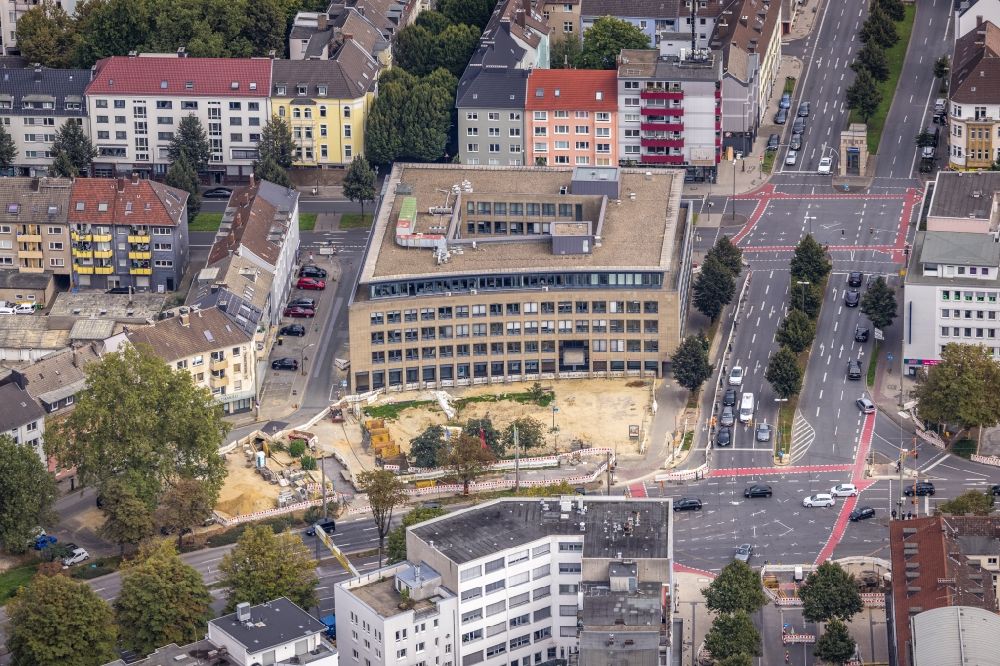 Dortmund von oben - Baustelle mit Erschließungs-, Grundierungs- und Erdarbeiten mit Aufschüttungen am Schwanenwall in Dortmund im Bundesland Nordrhein-Westfalen, Deutschland