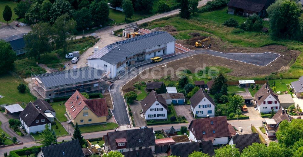 Ettenheim von oben - Baustelle Flüchtlingsheim- und Asylunterkunfts- Gebäude in Ettenheimweiler in Ettenheim im Bundesland Baden-Württemberg, Deutschland