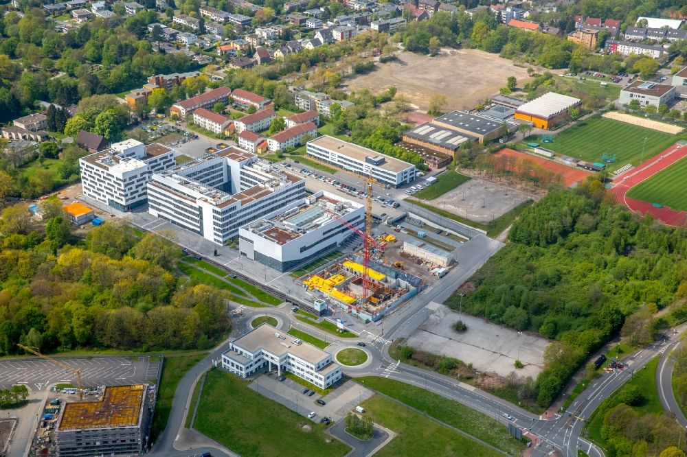 Bochum von oben - Baustelle für den Forschungsbau für molekulare Proteindiagnostik (ProDi) an der Hochschule für Gesundheit am Gesundheitscampus im Stadtteil Querenburg in Bochum im Bundesland Nordrhein-Westfalen, Deutschland