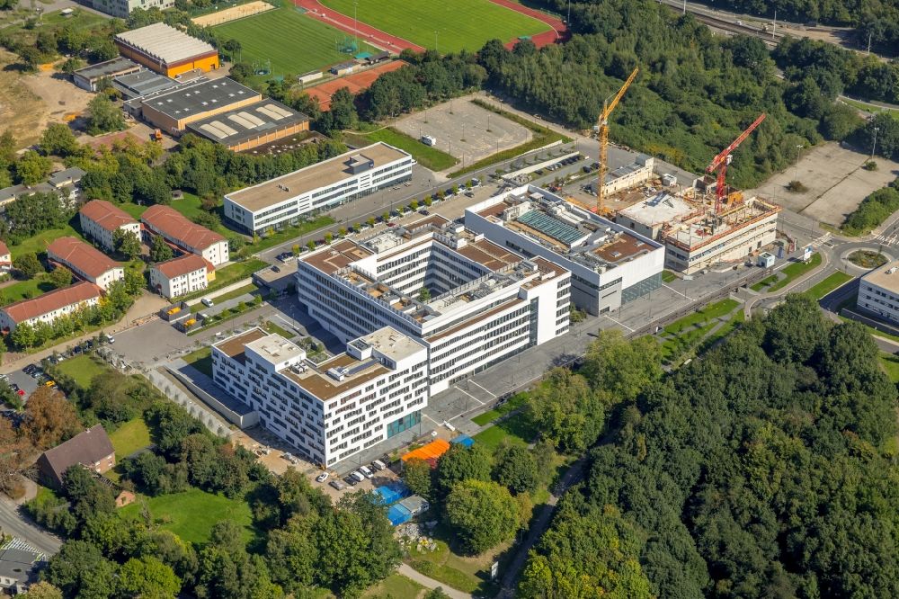 Luftaufnahme Bochum - Baustelle für den Forschungsbau für molekulare Proteindiagnostik (ProDi) an der Hochschule für Gesundheit am Gesundheitscampus im Stadtteil Querenburg in Bochum im Bundesland Nordrhein-Westfalen, Deutschland