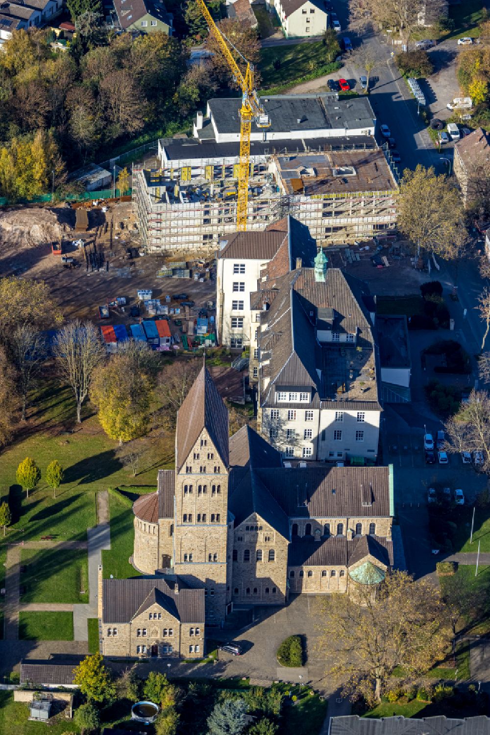Luftbild Bochum - Baustelle für einen Erweiterungs- Neubau auf dem Klinikgelände des Krankenhauses Maria-Hilf-Krankenhaus in Bochum im Bundesland Nordrhein-Westfalen, Deutschland