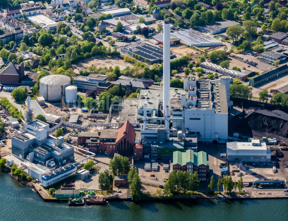 Luftbild Flensburg - Baustelle GuD Kraftwerk mit Gas- und Dampfturbinenanlagen am Strandweg in Flensburg im Bundesland Schleswig-Holstein, Deutschland
