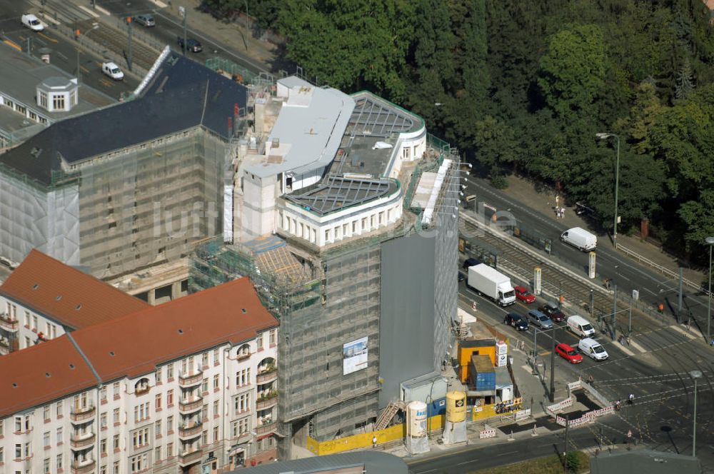 Berlin aus der Vogelperspektive: Baustelle am Haus der Einheit, dem ehemaligen Kaufhauses Jonaß in Berlin-Mitte