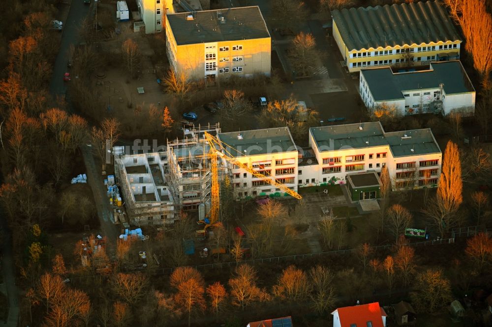 Berlin aus der Vogelperspektive: Baustelle KITA- Kindergarten in Berlin, Deutschland