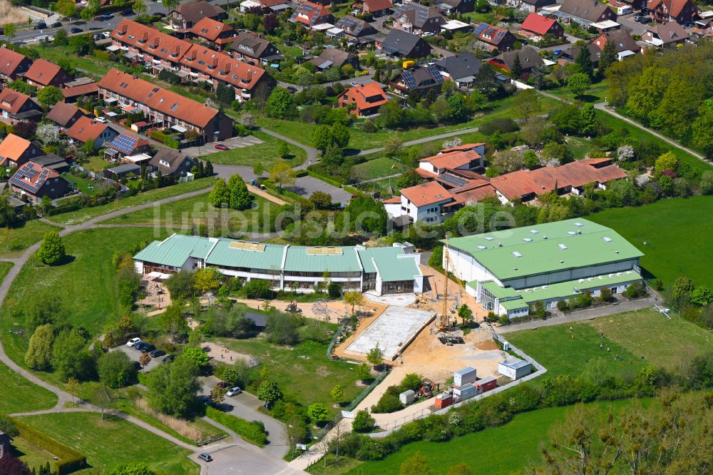 Luftaufnahme Wolfsburg - Baustelle KITA- Kindergarten in Wolfsburg im Bundesland Niedersachsen, Deutschland
