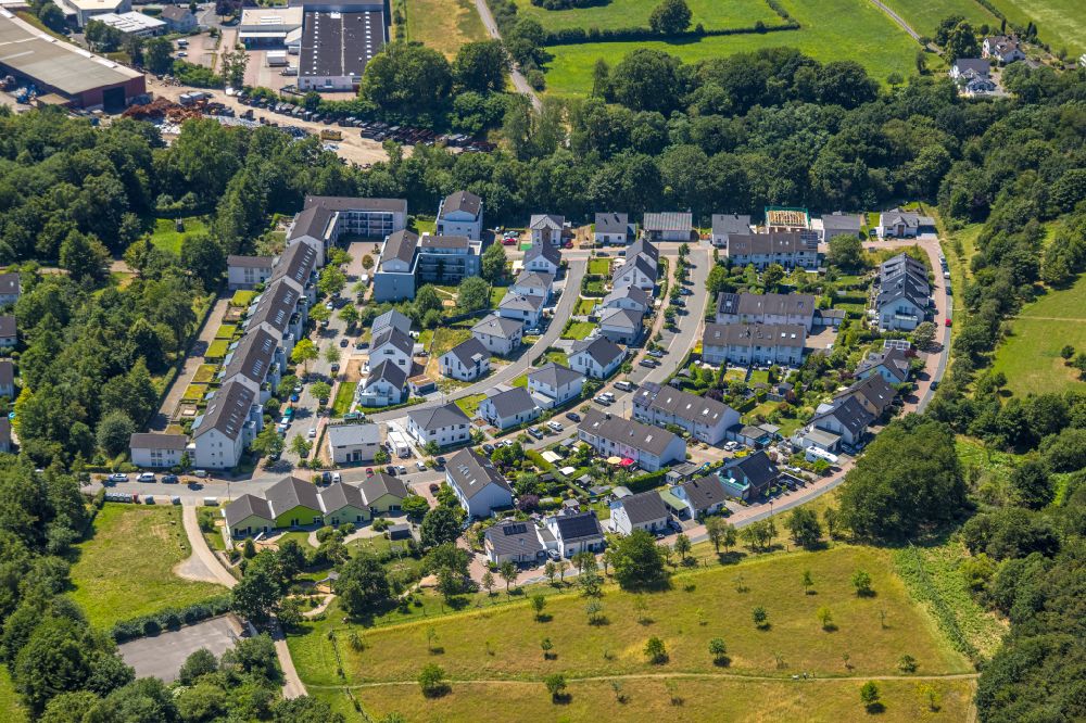 Schwelm von oben - Baustelle Mischbebauung eines Wohngebiets mit Mehrfamilienhäusern und Einfamilienhäusern Am Brunnenhof in Schwelm im Bundesland Nordrhein-Westfalen, Deutschland