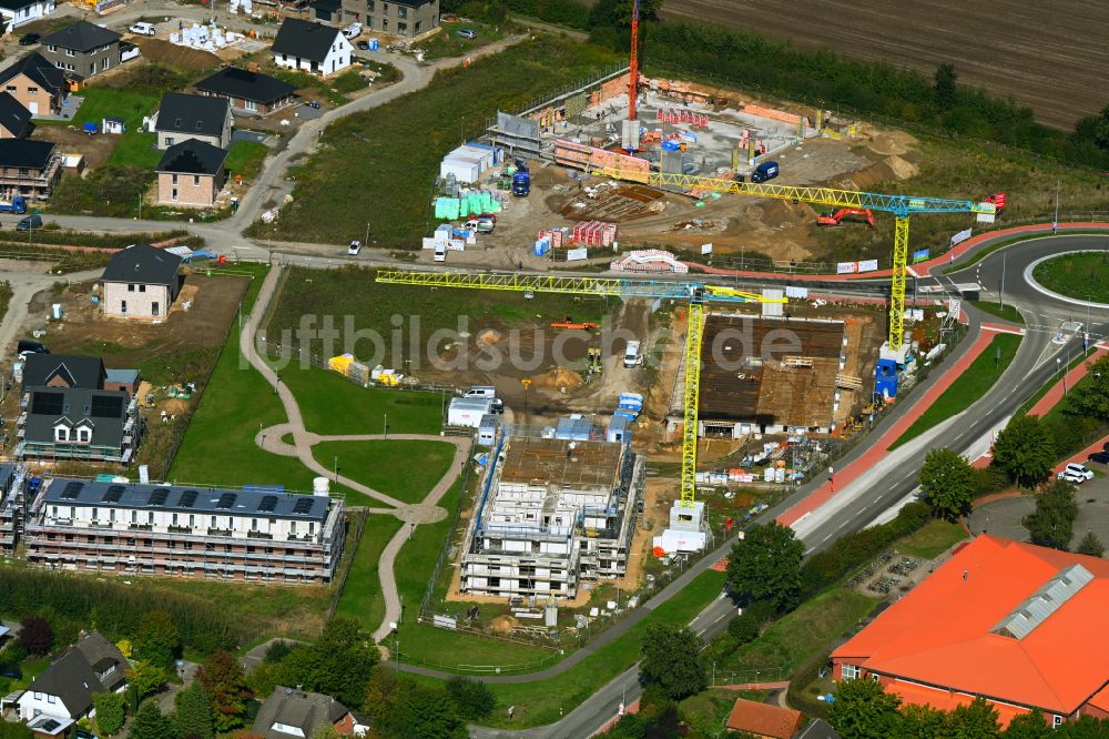 Luftaufnahme Escheburg - Baustelle Mischbebauung eines Wohngebiets mit Mehrfamilienhäusern und Einfamilienhäusern in Escheburg im Bundesland Schleswig-Holstein, Deutschland