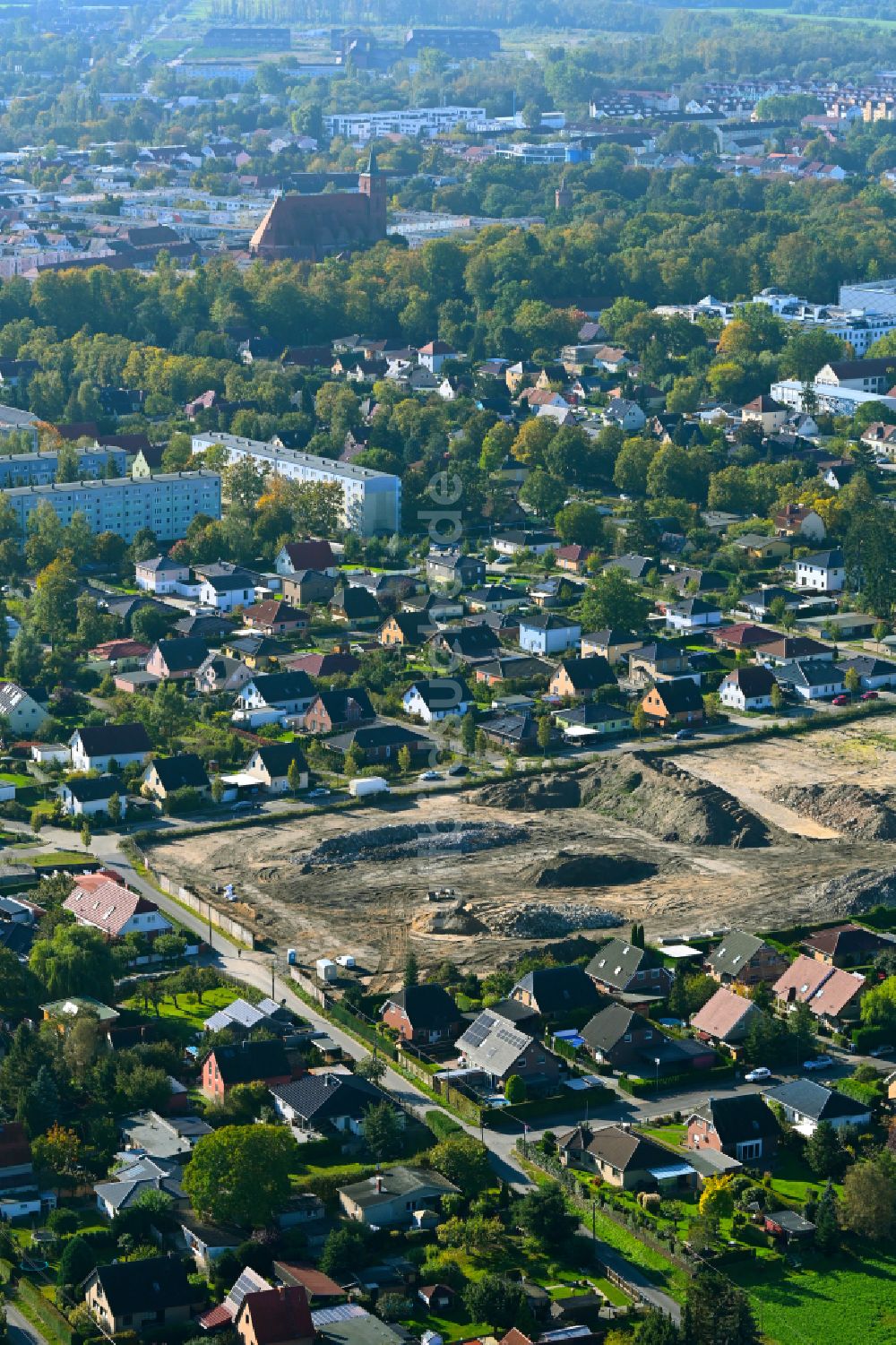 Luftbild Bernau - Baustelle Mischbebauung eines Wohngebiets mit Mehrfamilienhäusern und Einfamilienhäusern Rutenfeld in Bernau im Bundesland Brandenburg, Deutschland